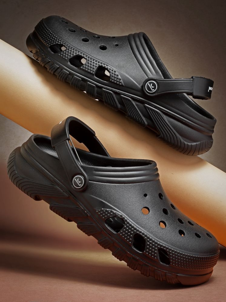     			Bersache - Black Men's Clogs