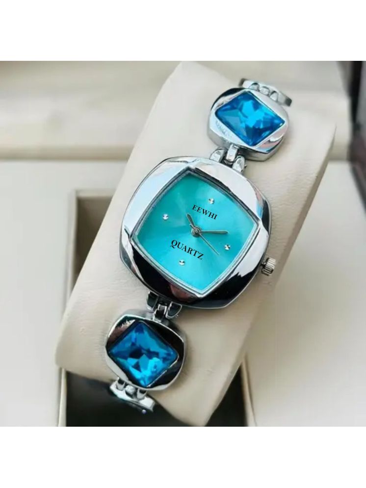     			EEWHI Silver Metal Analog Womens Watch