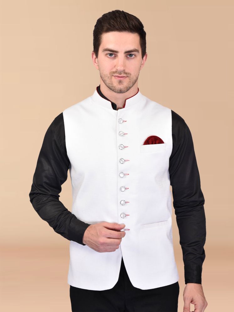     			BOWLIFESTYLE White Cotton Blend Men's Nehru Jacket ( Pack of 1 )