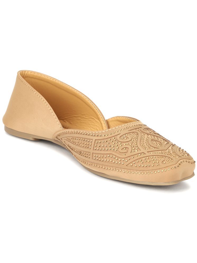     			Rimezs Beige Women's Juttis