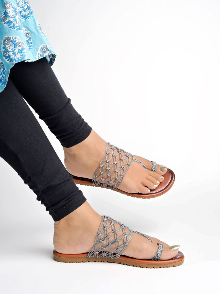     			Shoetopia Ethnic Grey Flat Kolhapuris For Girls