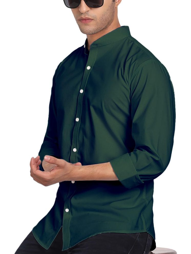     			UNI VIBE Cotton Blend Slim Fit Solids Full Sleeves Men's Casual Shirt - Green ( Pack of 1 )